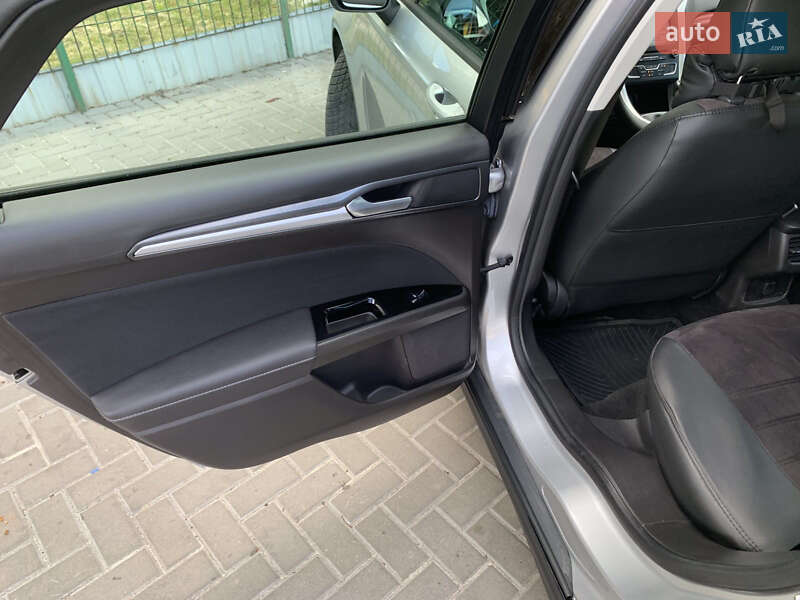 Седан Ford Mondeo 2017 в Ровно