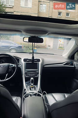 Седан Ford Mondeo 2016 в 
