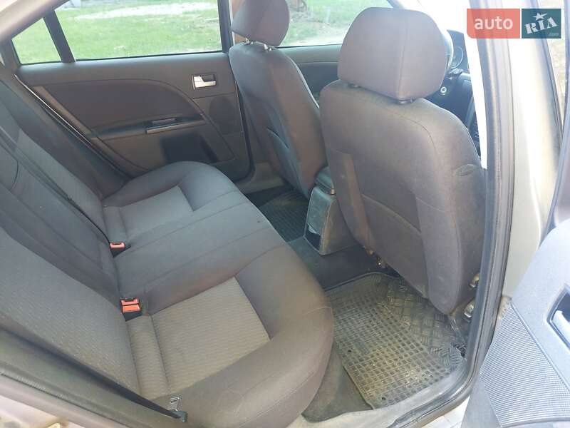 Седан Ford Mondeo 2001 в Харькове
