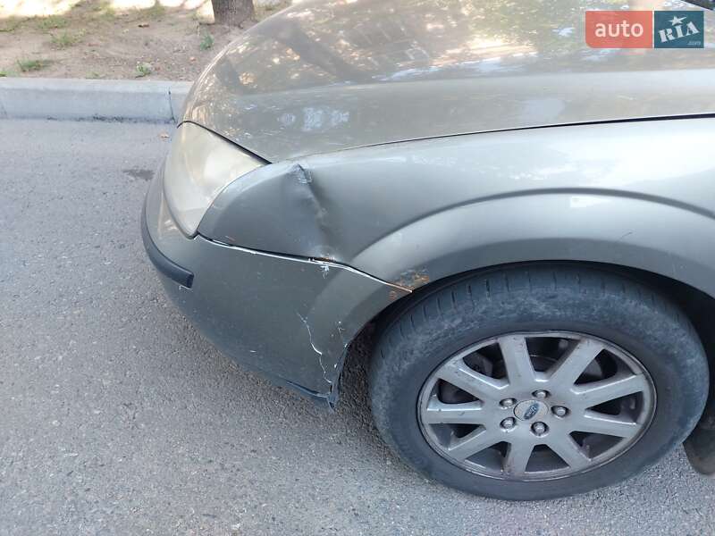 Седан Ford Mondeo 2001 в Харькове