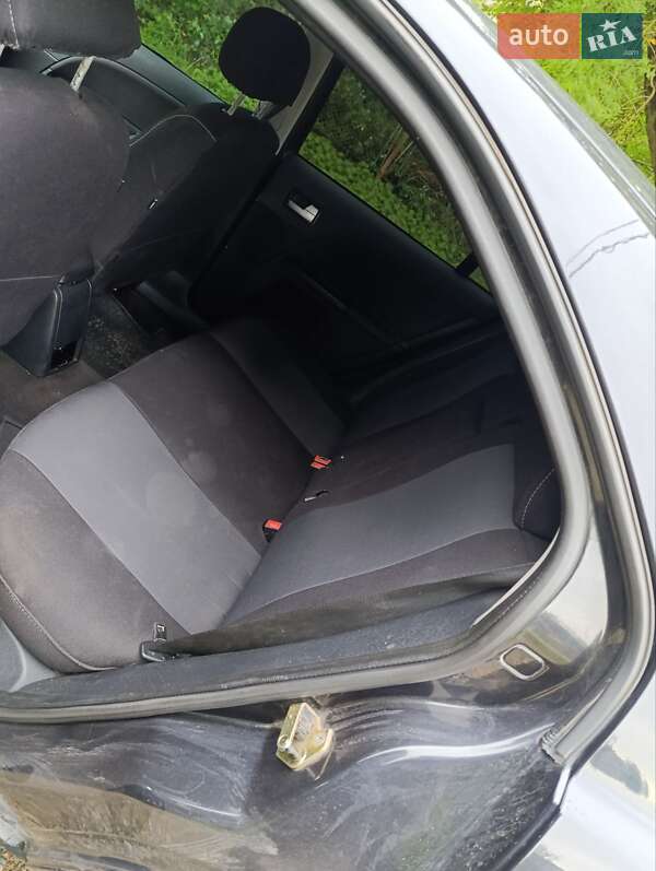 Седан Ford Mondeo 2001 в Городенке