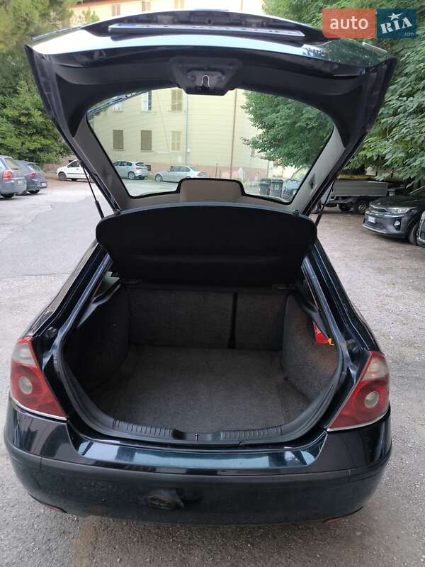 Ліфтбек Ford Mondeo 2006 в Монастириській