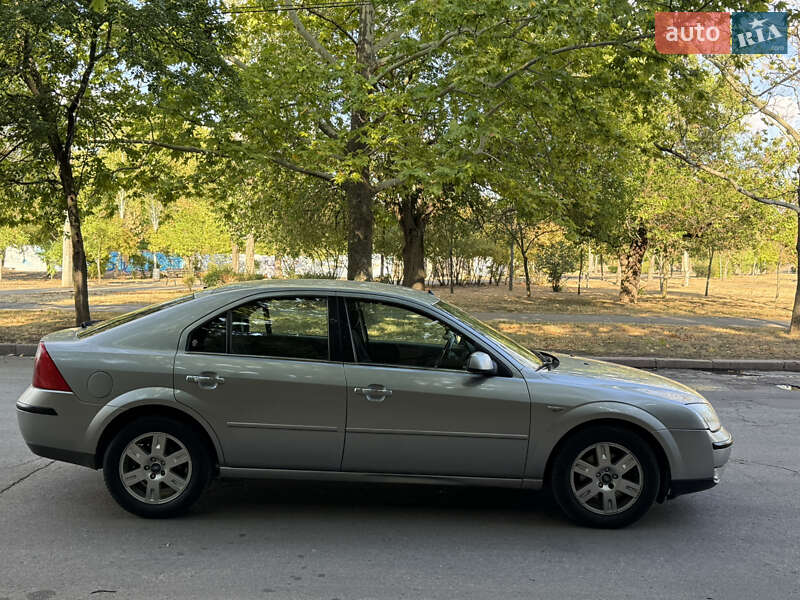 Лифтбек Ford Mondeo 2003 в Николаеве