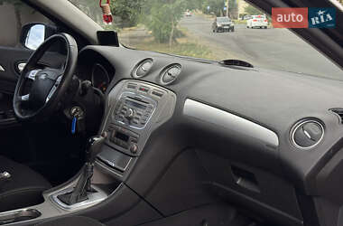 Седан Ford Mondeo 2010 в 