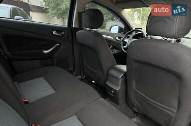 Седан Ford Mondeo 2010 в 