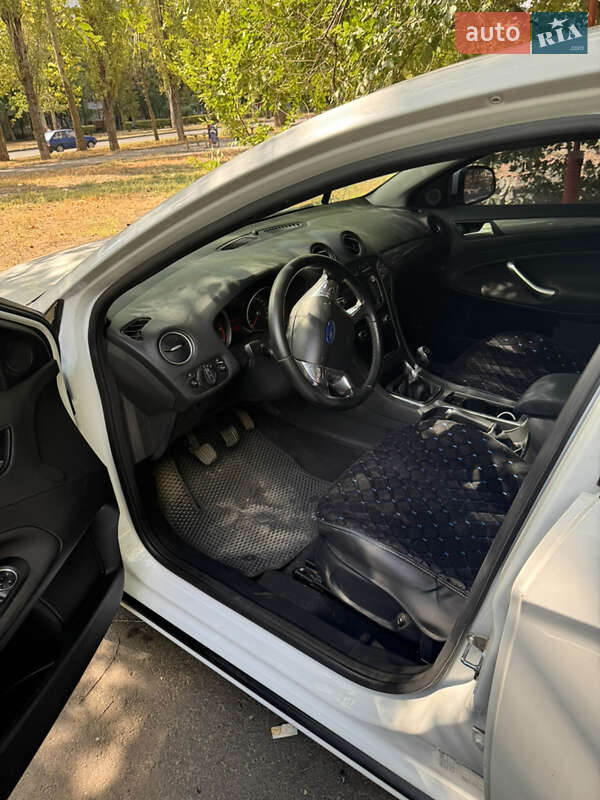 Лифтбек Ford Mondeo 2014 в Николаеве