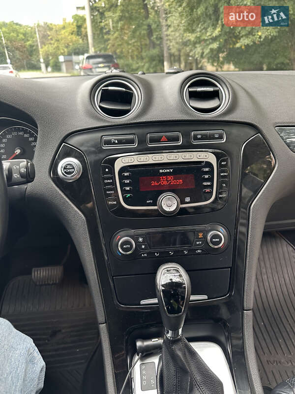 Седан Ford Mondeo 2011 в Киеве