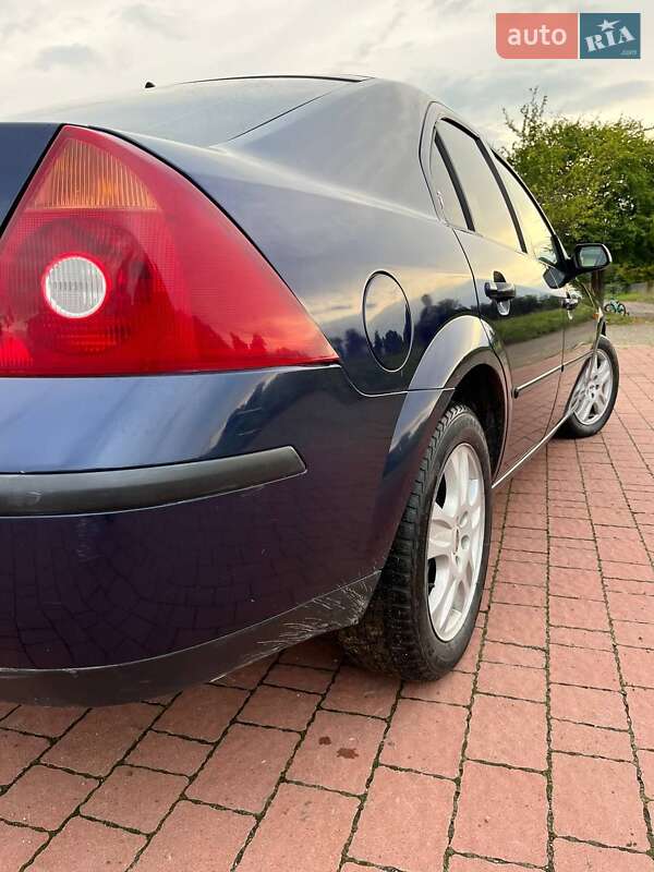 Седан Ford Mondeo 2002 в Стрые