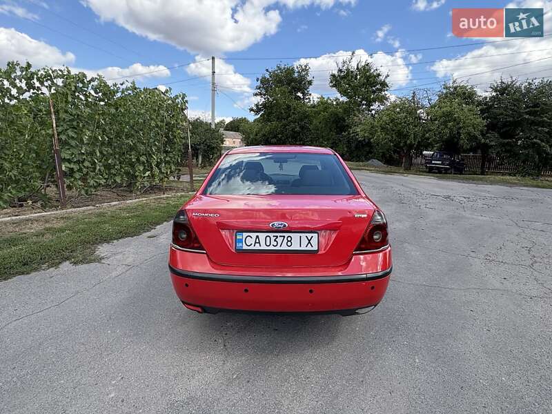 Седан Ford Mondeo 2005 в Тальном фото 7 Седан Ford Mondeo 2005 в Тальном