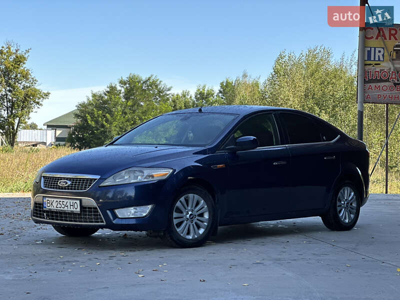 Лифтбек Ford Mondeo 2008 в 