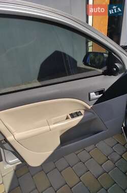 Седан Ford Mondeo 2002 в Черкассах