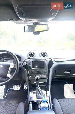 Седан Ford Mondeo 2011 в 