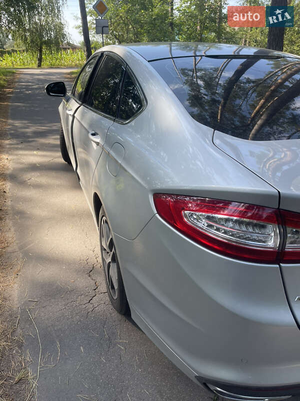 Седан Ford Mondeo 2015 в Киеве