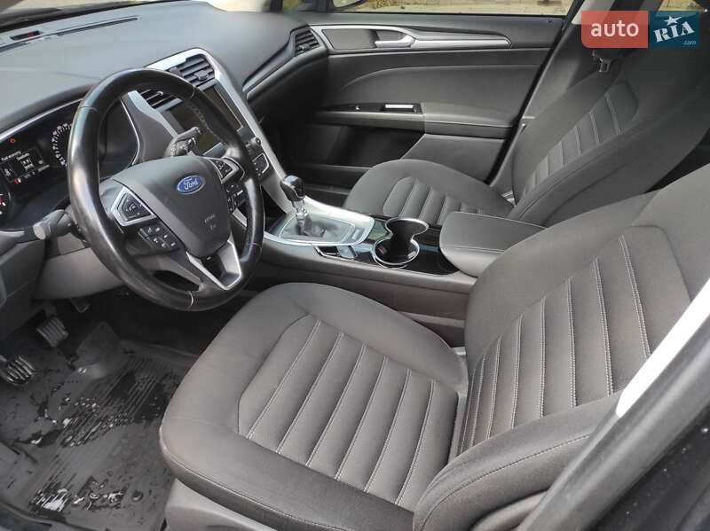 Седан Ford Mondeo 2015 в Лебедине
