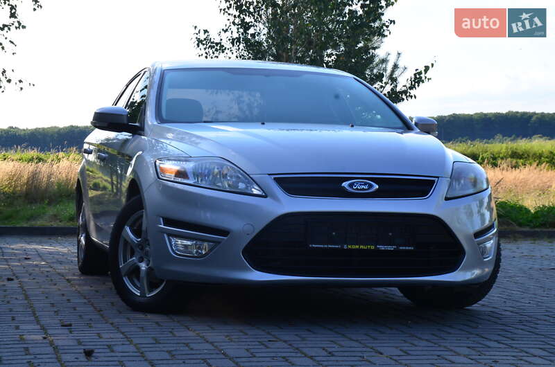 Седан Ford Mondeo 2013 в Дрогобыче