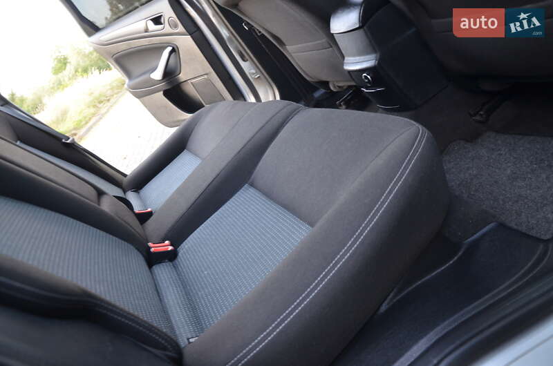 Седан Ford Mondeo 2013 в Дрогобыче