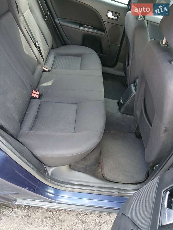 Универсал Ford Mondeo 2005 в Святопетровское