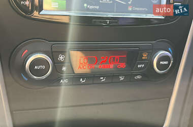 Седан Ford Mondeo 2012 в 