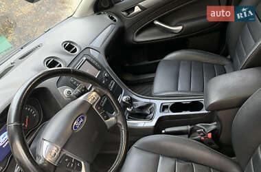 Седан Ford Mondeo 2012 в 
