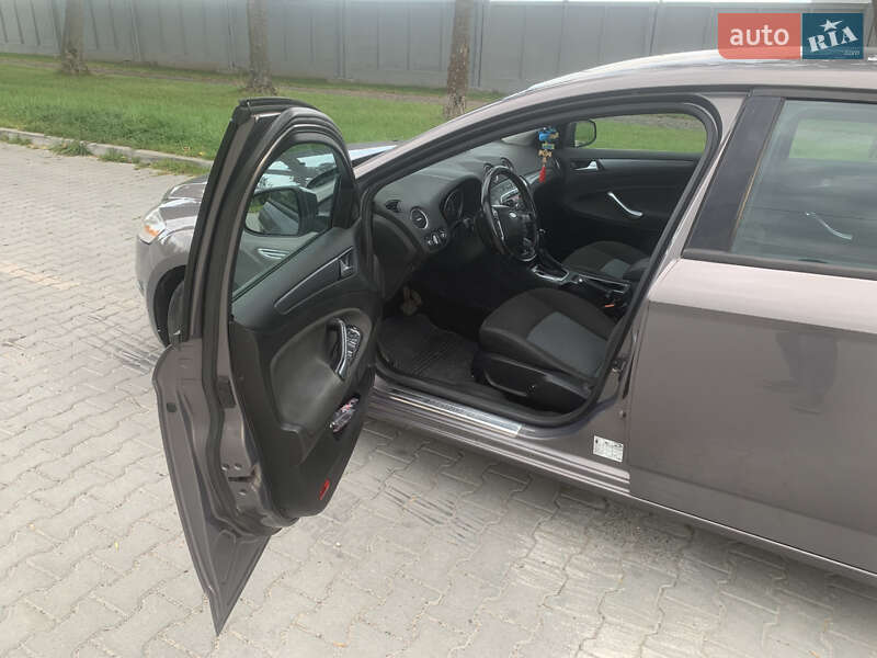 Универсал Ford Mondeo 2010 в Львове