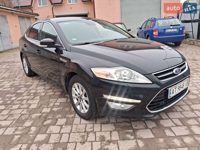 Лифтбек Ford Mondeo 2011 в 