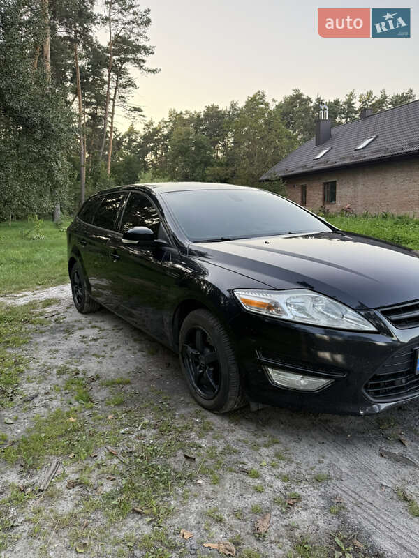 Универсал Ford Mondeo 2011 в Ровно