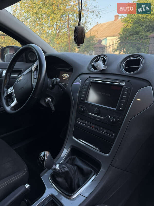 Универсал Ford Mondeo 2011 в Ровно