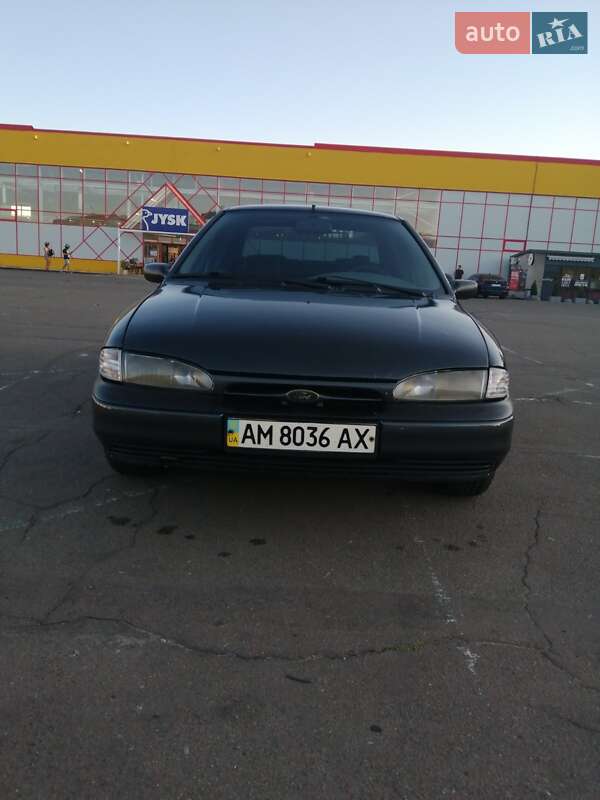 Седан Ford Mondeo 1993 в Житомире