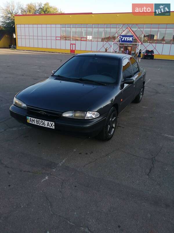 Седан Ford Mondeo 1993 в Житомире