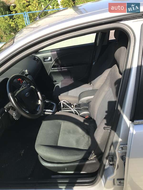 Седан Ford Mondeo 2006 в Тернополе