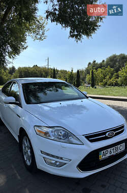 Седан Ford Mondeo 2012 в 