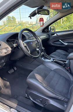 Седан Ford Mondeo 2012 в 