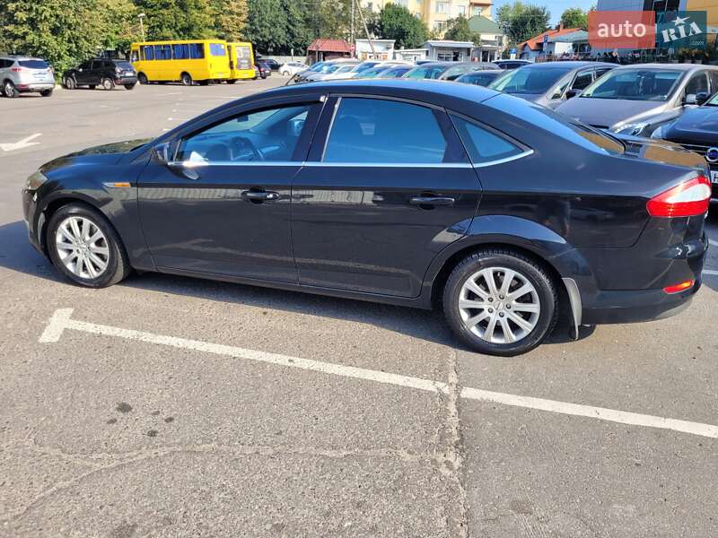 Седан Ford Mondeo 2010 в Львове