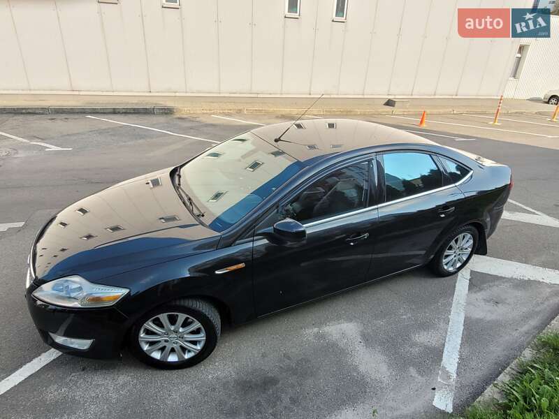 Седан Ford Mondeo 2010 в Львове