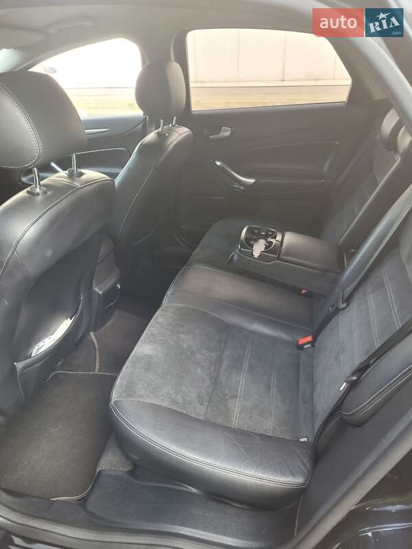 Седан Ford Mondeo 2010 в Львове