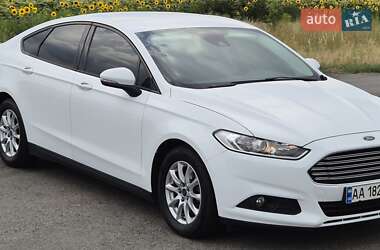 Седан Ford Mondeo 2016 в 