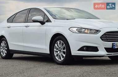 Седан Ford Mondeo 2016 в 
