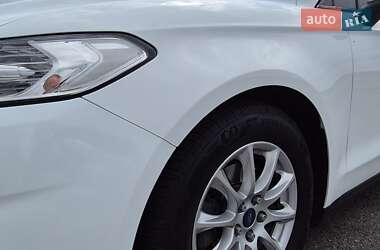 Седан Ford Mondeo 2016 в 
