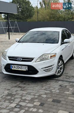 Седан Ford Mondeo 2011 в 