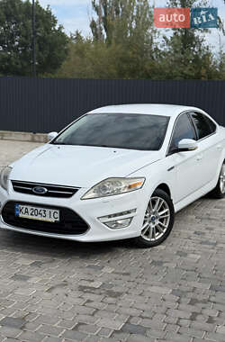 Седан Ford Mondeo 2011 в 