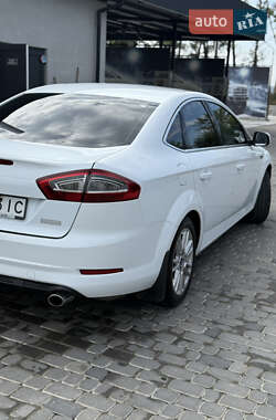 Седан Ford Mondeo 2011 в 