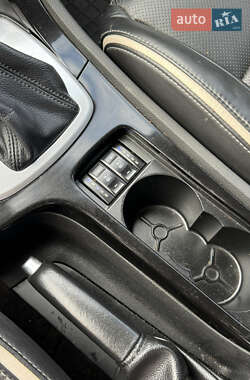 Седан Ford Mondeo 2011 в 
