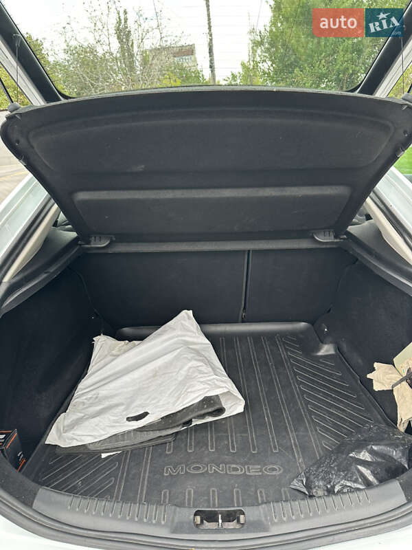 Лифтбек Ford Mondeo 2013 в Николаеве