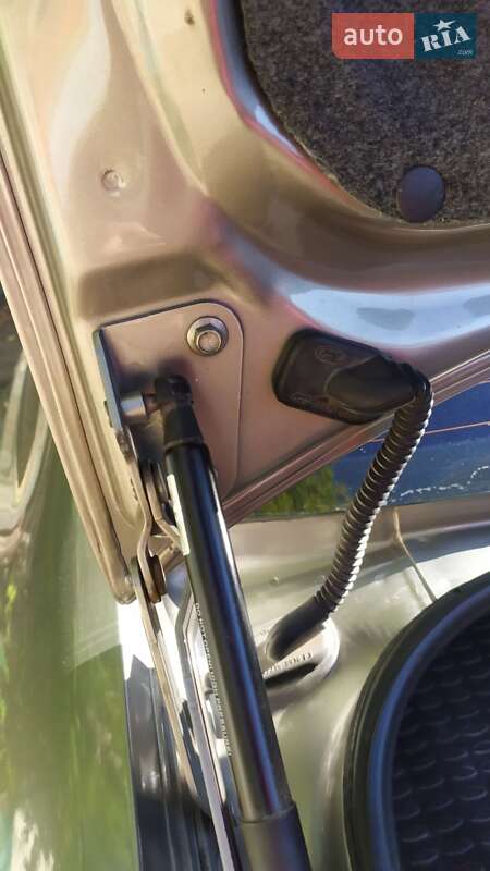 Седан Ford Mondeo 2002 в Чугуеве