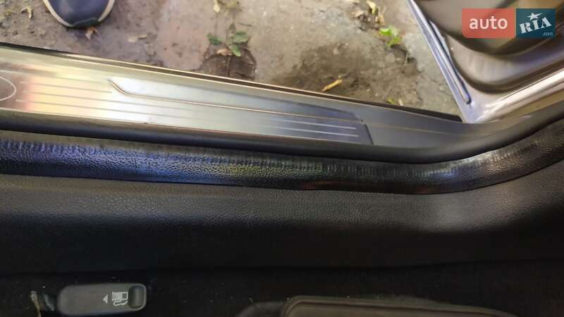 Седан Ford Mondeo 2002 в Чугуеве