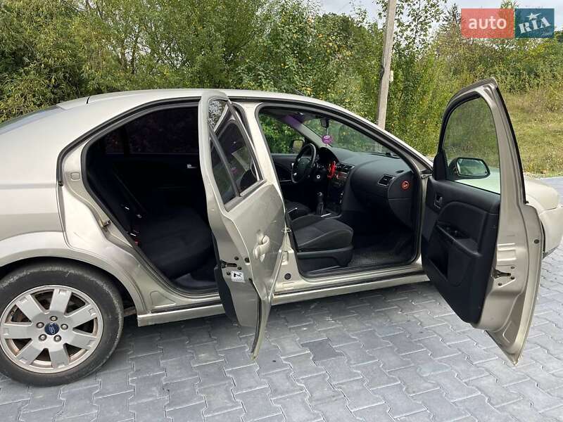 Ліфтбек Ford Mondeo 2004 в Тернополі