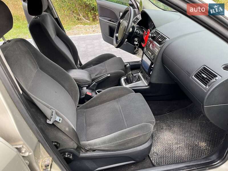 Ліфтбек Ford Mondeo 2004 в Тернополі