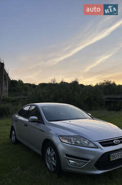 Лифтбек Ford Mondeo 2011 в 