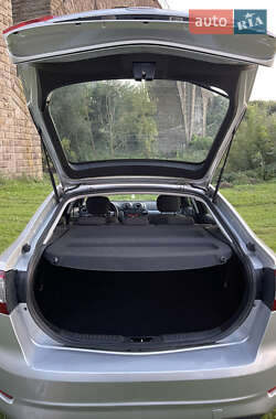 Лифтбек Ford Mondeo 2011 в 