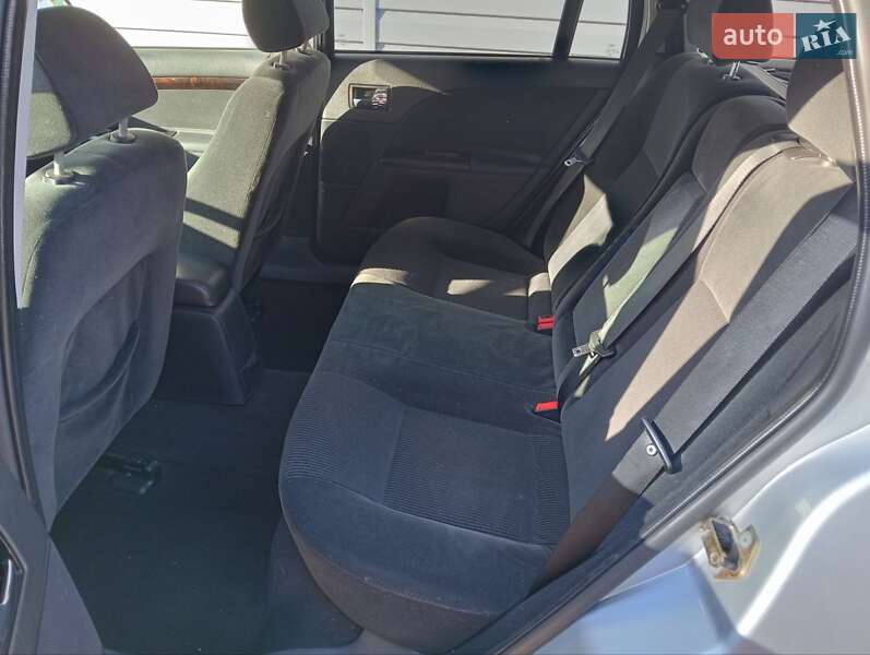 Универсал Ford Mondeo 2004 в Ровно фото 27 Универсал Ford Mondeo 2004 в Ровно